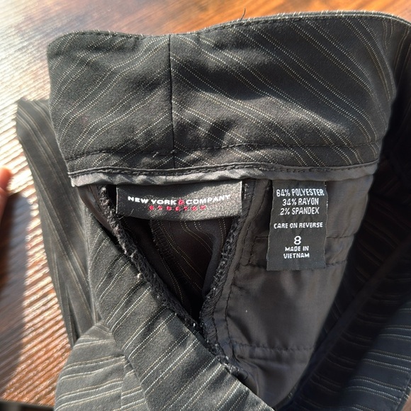 New York and Company dress capris - Picture 3 of 5